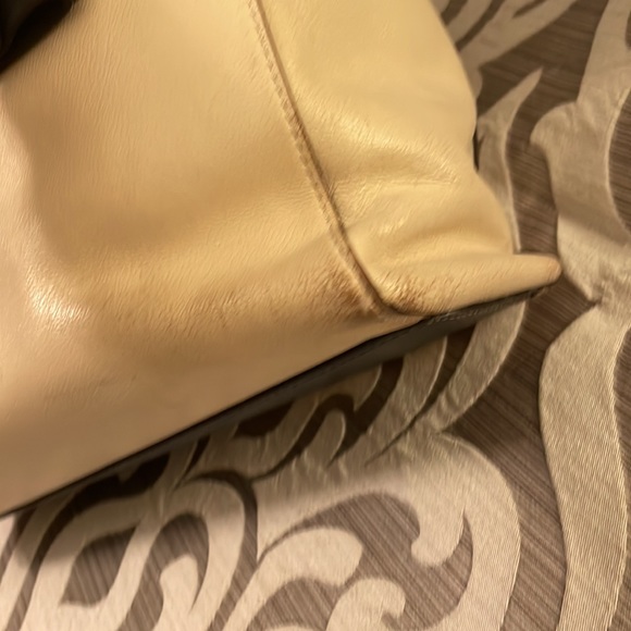 Kate Spade Quinn Villabella Cream and Navy Handbag - Picture 6 of 9